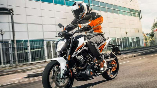 KTM Duke 250 edisi 2017.