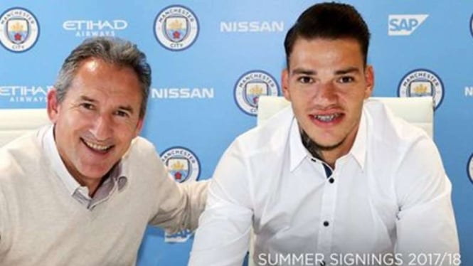 Ederson, resmi bergabung ke Manchester City