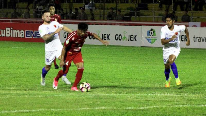 Laga Liga 1, Semen Padang kontra PSM Makassar