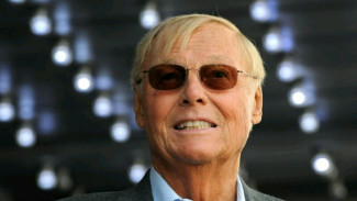 Aktor Batman Adam West Tutup Usia