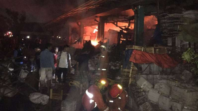Kondisi Pasar Kramat Jati saat kebakaran.
