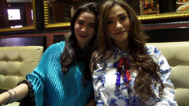 Amel Alvi dan Isha