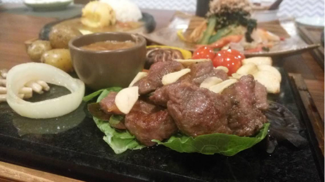 Salah satu menu hidangan di Toridoll Yakitori.