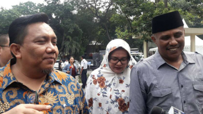 Kak Emma (tengah) diperiksa jadi saksi Habib Rizieq