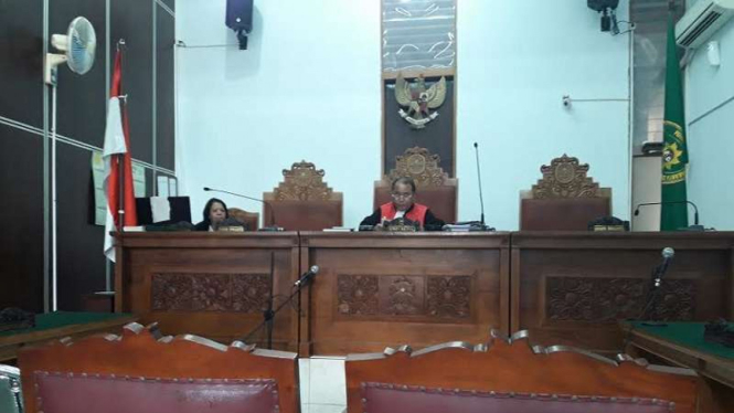 Hakim PN Jakarta Selatan, Martin Ponto saat putuskan preperadilan Bihin Cs