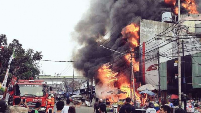 Kebakaran di Pasar Kebayoran Lama, Selasa, 13 Juni 2017.