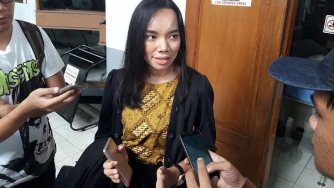 Kuasa hukum Bihin, Herianto, dan Aris dari LBH Jakarta, Bunga Siagian.
