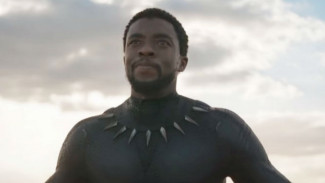 Chadwick Boseman Tiada, Wakanda Forever Bergema di Medsos