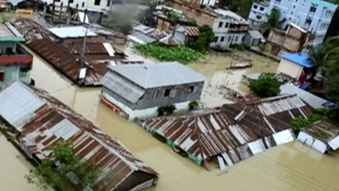Longsor dan banjir besar rendam Bangladesh
