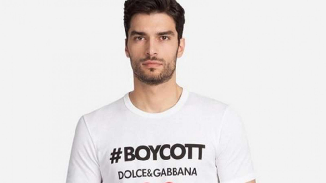 Kaus boikot Dolce & Gabbana