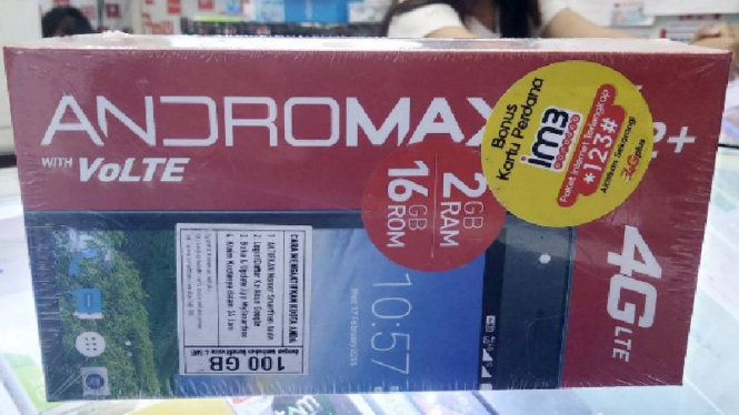 Paket penjualan smartphone Andromax dengan bonus kartu IM3