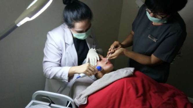 Tindakan Interdermal Botox Facial Therapy di Klinik Euroskinlab Iskandarsyah