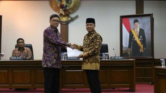 Mendagri Tjahjo Kumolo mengangkat Wagub Bengkulu menjadi PLT Gubernur Bengkulu