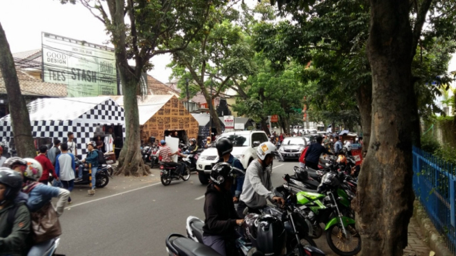 Distro di Bandung.