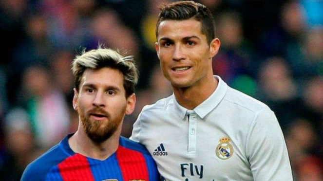 Bintang Barcelona, Lionel Messi dan Real Madrid, Cristiano Ronaldo (kanan).