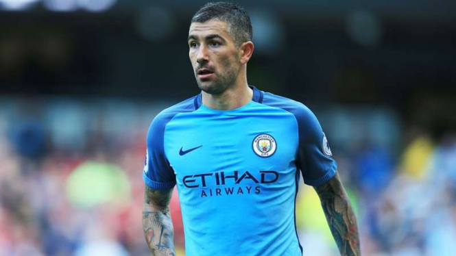 Pemain belakang Manchester City, Aleksandar Kolarov