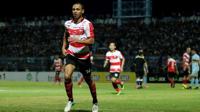 Marquee player Madura United, Peter Odemwingie.