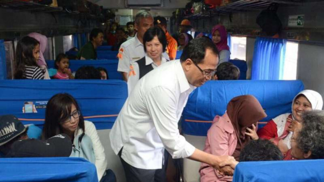 Menteri Perhubungan Budi Karya Sumadi saat berkunjung ke Stasiun Poncol Semarang