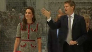 Cantiknya Kate Middleton Berbalut Busana Rp36 Juta