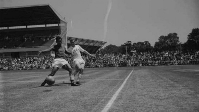 Aksi Ramang di duel Indonesia versus Uni Soviet pada Olimpiade 1956 silam