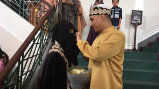 Egi John Menikahi Wanita Bercadar