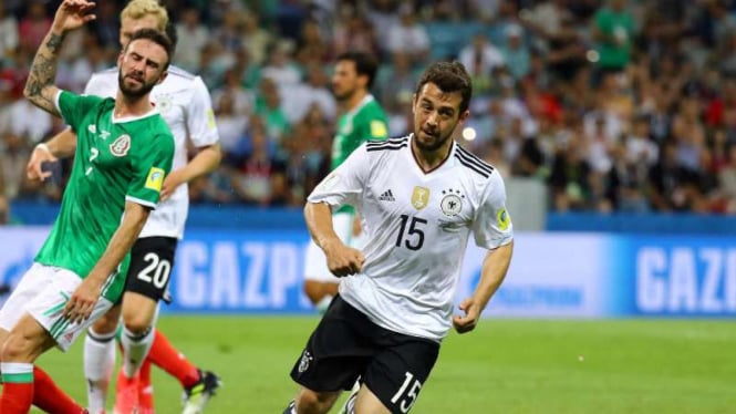 Gelandang Jerman, Amin Younes