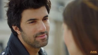 Mengenal Sosok Engin Akyurek 'Omer Demin' Cinta Elif