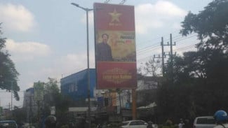 Baliho Red Army Milik Mantan Wali Kota Hebohkan Malang
