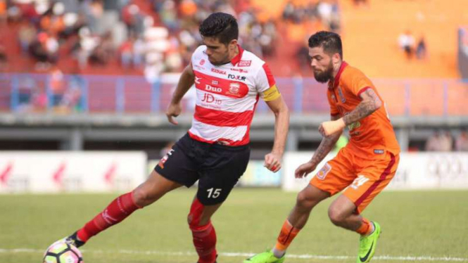 Duel Pusamania Borneo FC vs Madura United