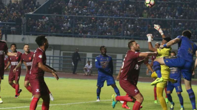 Laga Liga 1, Persib Bandung vs PSM Makassar.