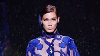 Tak Cuma Cantik Secara Ilmiah, Bella Hadid juga Model Berprestasi