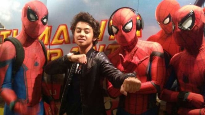 Komunitas SPider-Man Foto Bareng Bastian