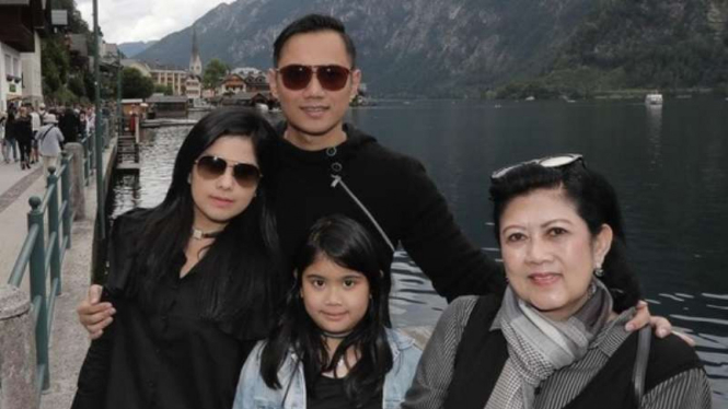 Agus Yudhoyono dan keluarga