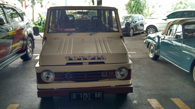 Toyota Kijang klasik.