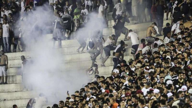 Kerusuhan suporter di Liga Brasil