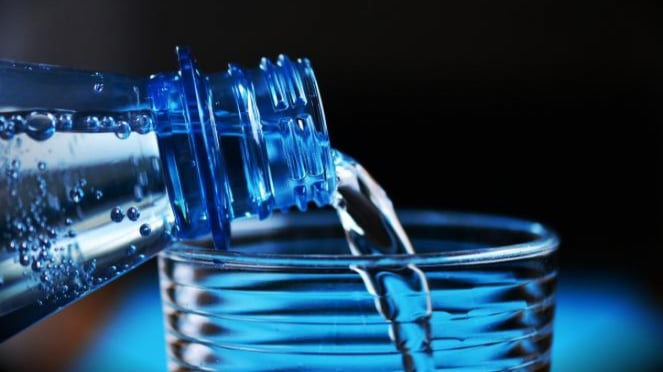 Ilustrasi air minum kemasan.