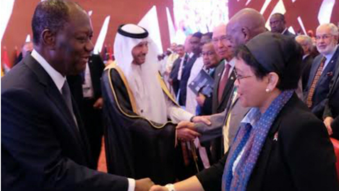 Menlu RI dengan Presiden Pantai Gading, Alassane Ouattara.