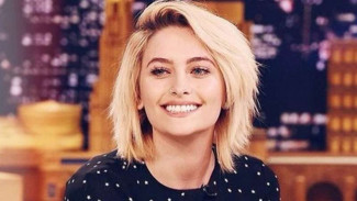 Putri Michael Jackson: Jerawat Mirip dengan Pizza