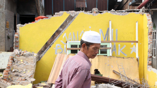 Penggusuran Bangunan di Bukit Duri