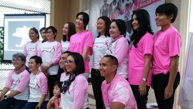 Indonesia Goes Pink merupakan rangkaian kegiatan demi membangun kepedulian pada kanker. 