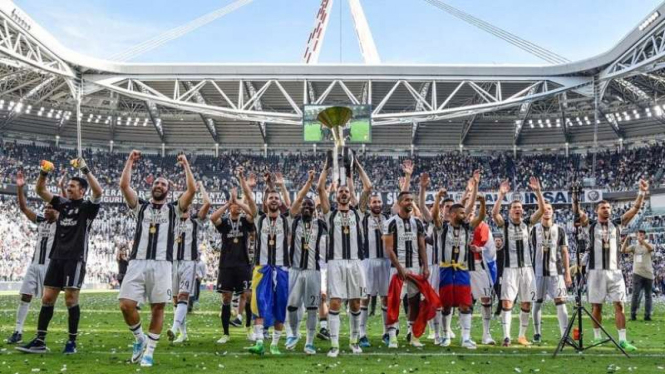 Juventus juara Serie A 2016/2017