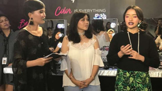 Tampil Eksperimental dengan Make-up Chromatic