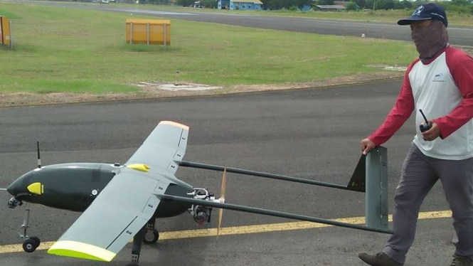 Drone Alap-Alap saat akan take-off di Bandara Chakrabhuwana, Cirebon, jawa Barat.