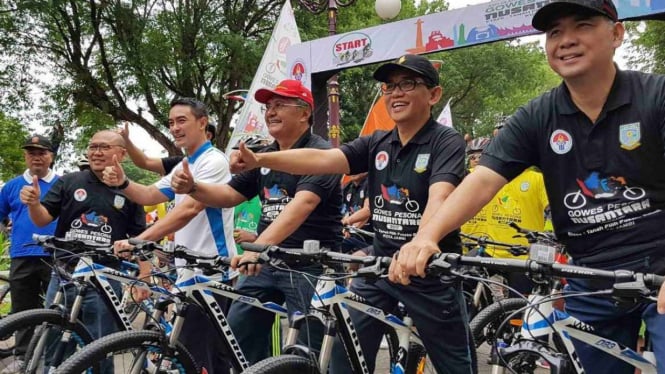 Gubernur Jambi Zumi Zola ikuti Gowes Pesona Nusantara.