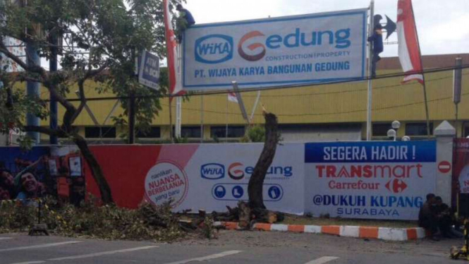Lahan sengketa yang dibangun Transmart di Dukuh Kupang Barat Surabaya, Jawa Timur.