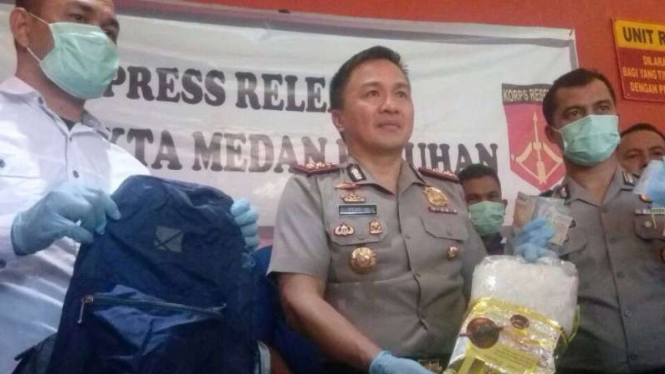Barang bukti narkoba yang berhasil disita dari jaringan penyelundup internasional di Medan.