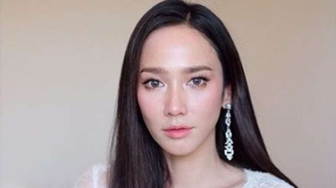 Aktris Thailand Patchrapa Chaichua miliki bibir mirip tanduk kerbau