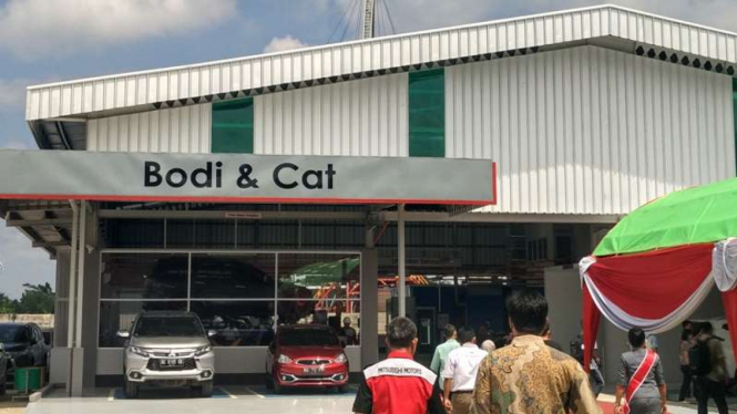 Bengkel bodi dan cat baru Mitsubishi di Palembang.