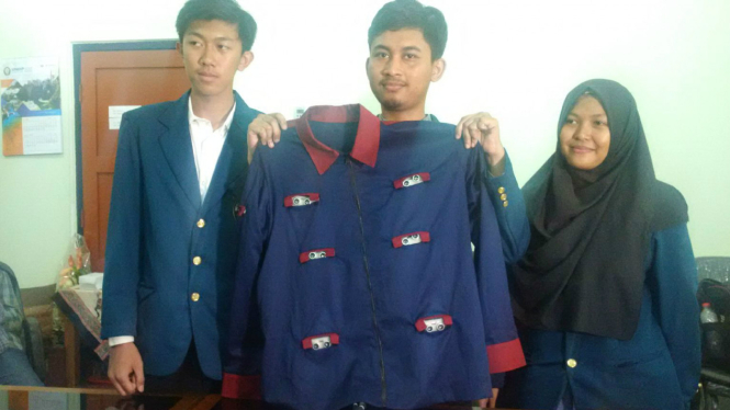 Jaket bagi penyandang tuna netra