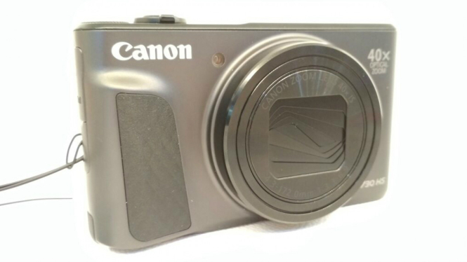 Kamera saku Canon Powershot SX730 HS. 